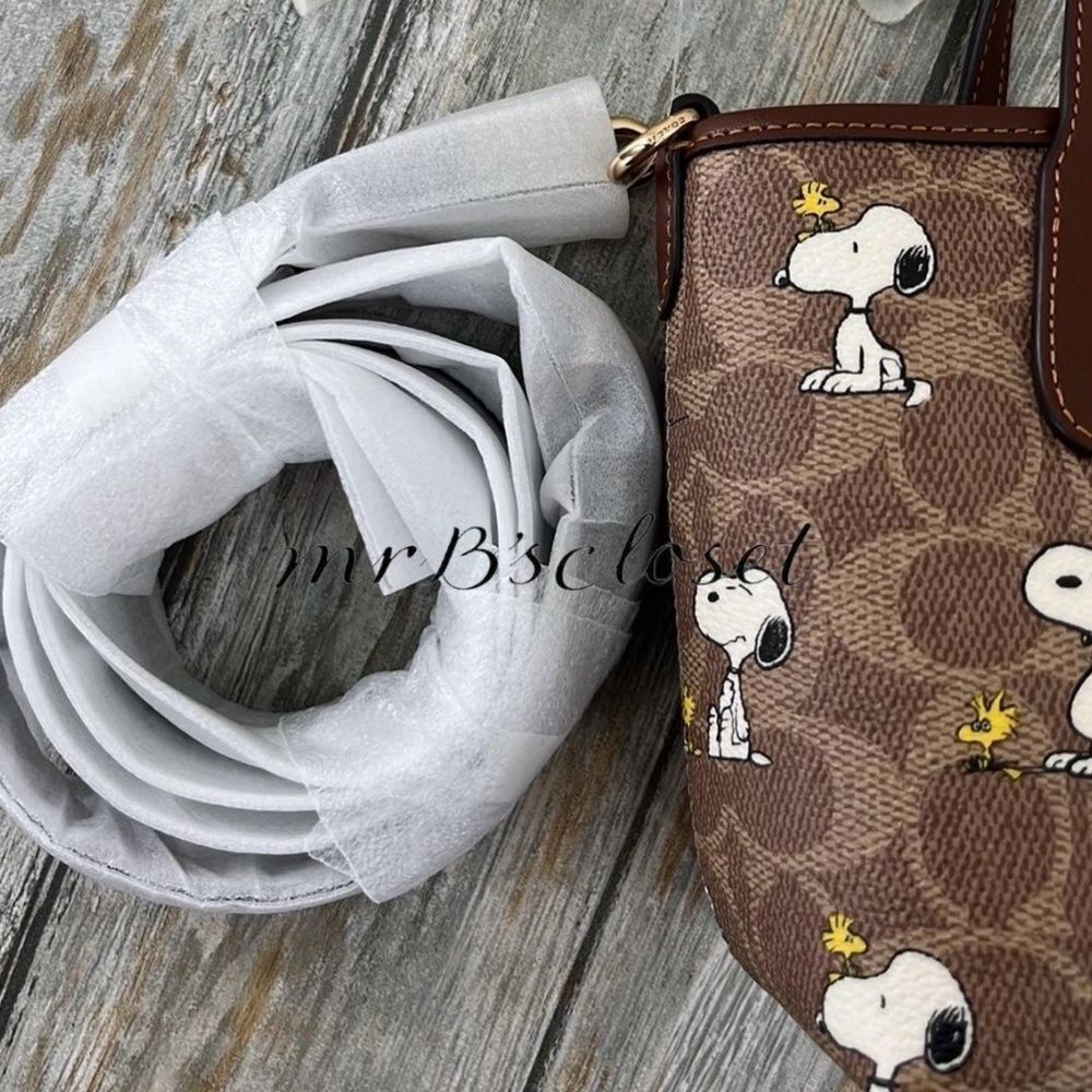 Coach X Peanuts City Mini Tote Bag In Signature Canvas With Snoopy Print Purse - Picture 5 of 8